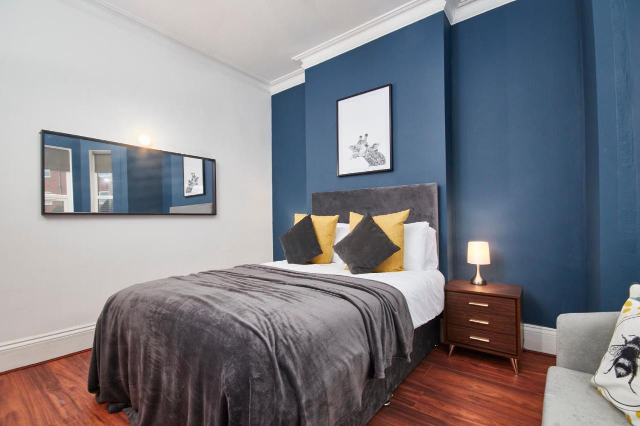 5 Bed House In Leamington Spa Perfect For Contractors With 7 Beds By Purestay - 14 Night Min! 외부 사진