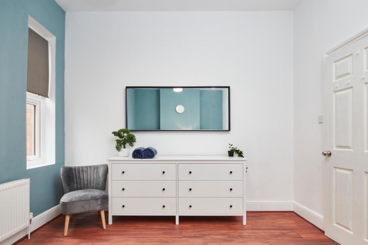 5 Bed House In Leamington Spa Perfect For Contractors With 7 Beds By Purestay - 14 Night Min! 외부 사진