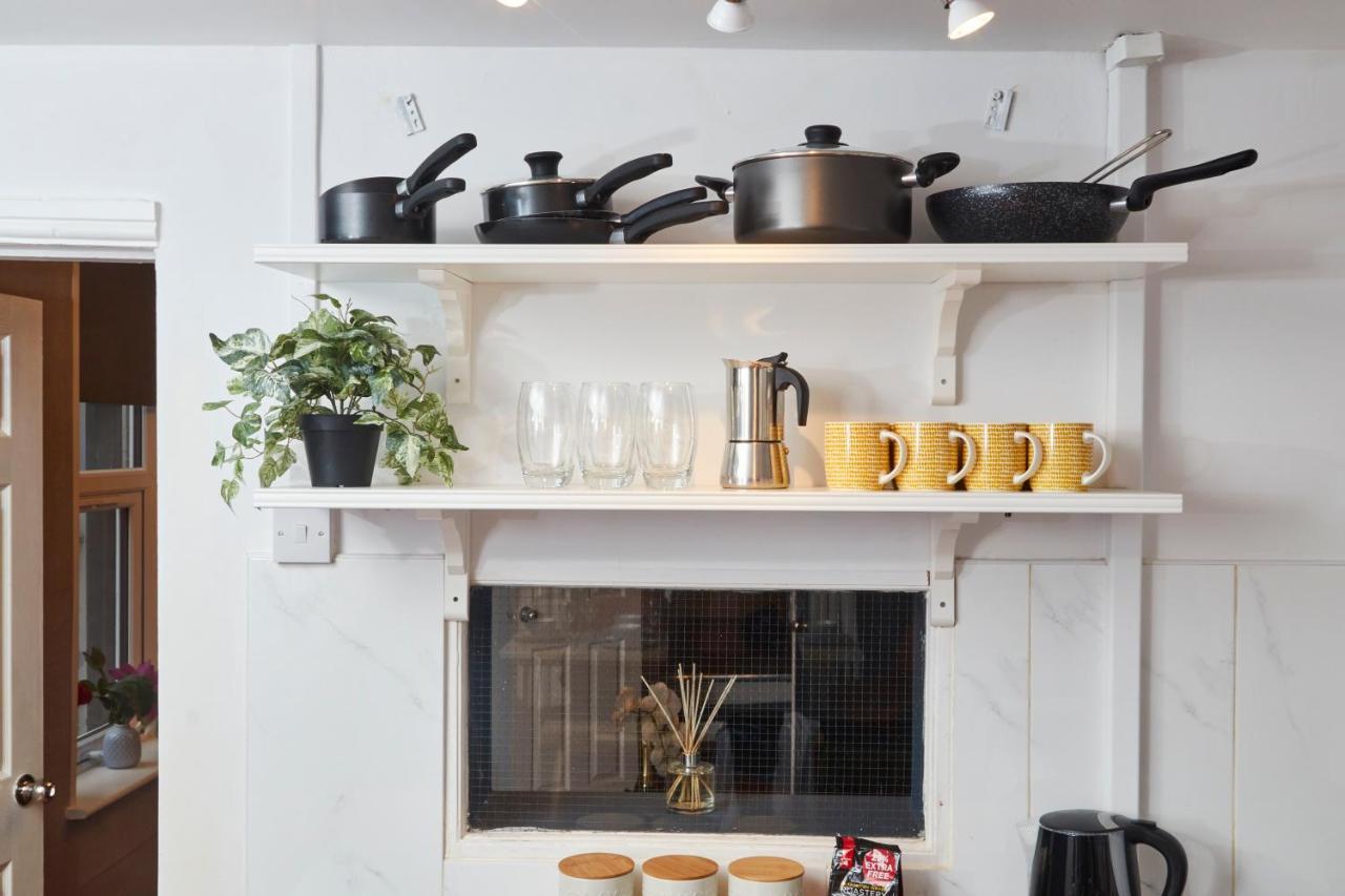 5 Bed House In Leamington Spa Perfect For Contractors With 7 Beds By Purestay - 14 Night Min! 외부 사진