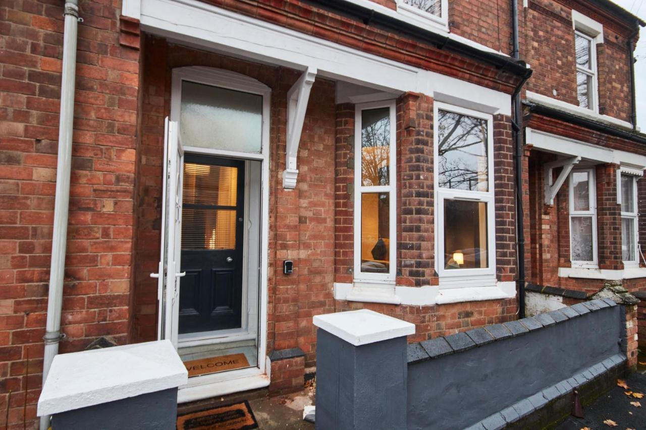 5 Bed House In Leamington Spa Perfect For Contractors With 7 Beds By Purestay - 14 Night Min! 외부 사진