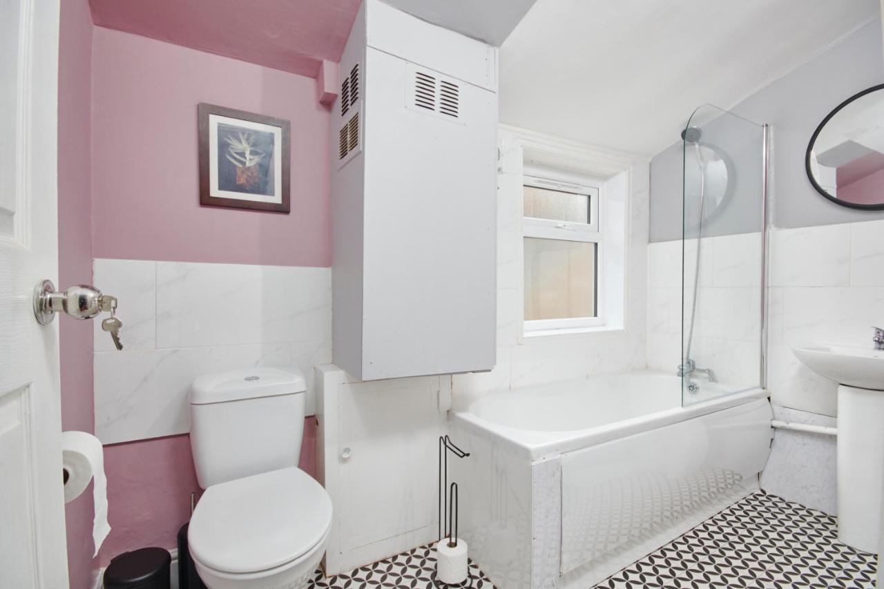 5 Bed House In Leamington Spa Perfect For Contractors With 7 Beds By Purestay - 14 Night Min! 외부 사진